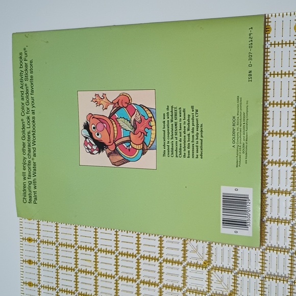 VTG 1982 Sesame Street Seasons of the Year Golden Coloring Book 1129-10 - Picture 5 of 6